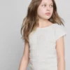 7-15 jaar | Blouse met gekreukelde kapmouwtjes en kanten rand