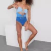 Bandeau-zwempak met uitsnijdingen