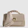 Crossbodytas met sjaaldetail