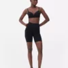 Naadloze shorts die je billen liften