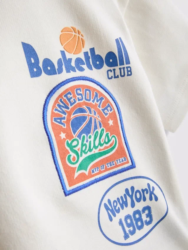 0-36 maanden | set met T-shirt met basketbalprint en Shorts