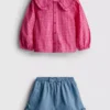 0-36 maanden | setje bestaande uit een blouse met kraag en een shortje met ruches
