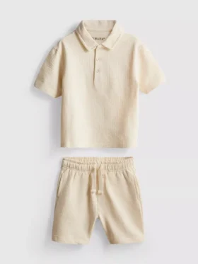 1-9 jaar | set bestaande uit een poloshirt met textuur en een korte broek