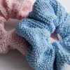 2-pack scrunchies met textuur