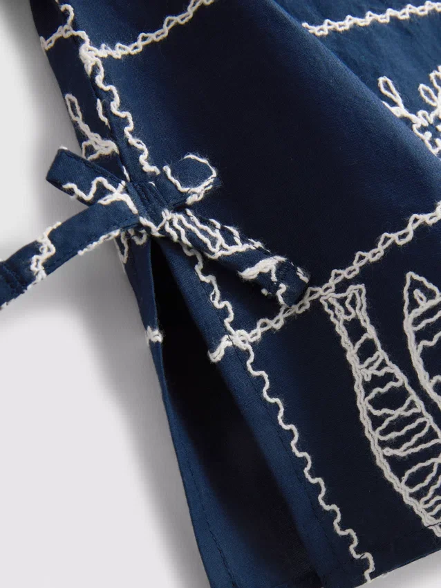7-15 jaar | geborduurde mouwloze blouse
