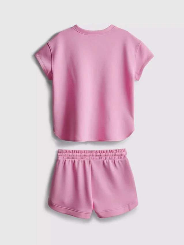 7-15 jaar | Set bestaande uit een boxy T-shirt en een hardloopshort