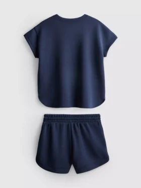 7-15 jaar | Set bestaande uit een boxy T-shirt en een hardloopshort