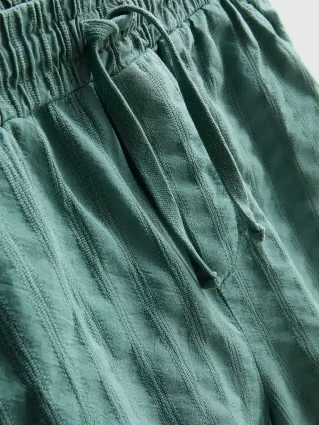 7-15 jaar | set bestaande uit een gestructureerd overhemd met korte mouwen en knopen en een korte broek