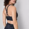 Actieve crop top met racerback en marmerprint