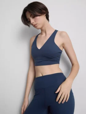 Actieve crop top met V-hals en racerback