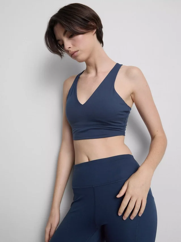 Actieve crop top met V-hals en racerback