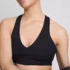 Actieve crop top met V-hals en soepele ondersteuning