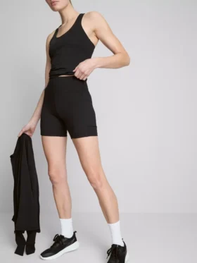 Actieve yogashort met hoge taille en soepele ondersteuning