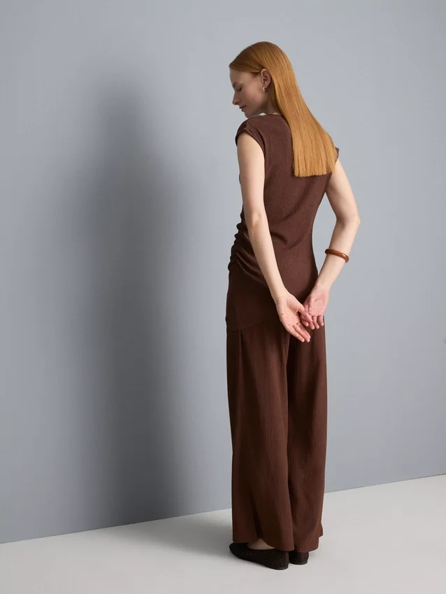 Asymmetrische gekreukelde top