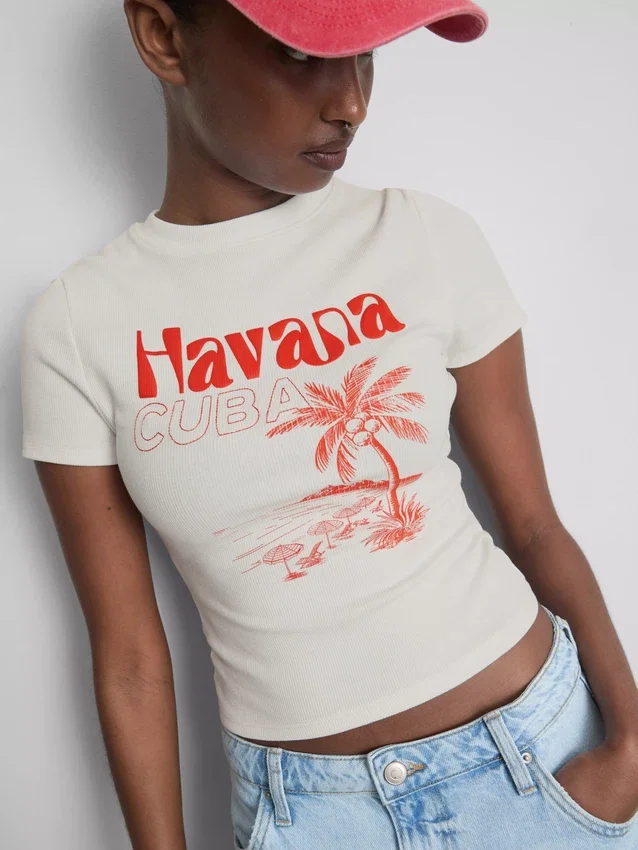 Baby-T-shirt met grafische print, rijk aan katoen, in de kleur Havana