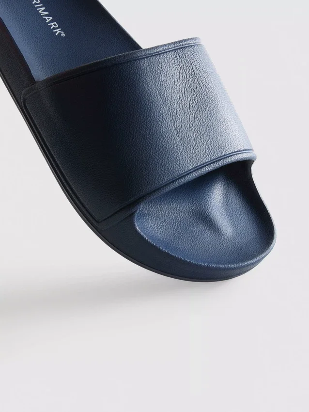 Badslippers met dikke zool