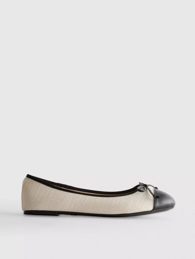 Ballerina's met neuskap als neus