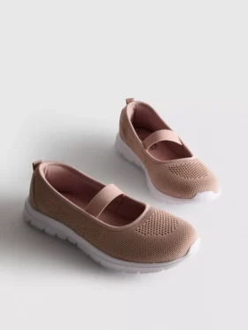 Ballerina-sneakers om aan te trekken