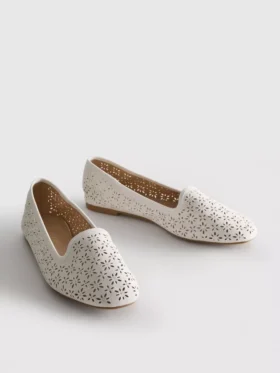 Balletplatte schoenen met uitsnijdingen