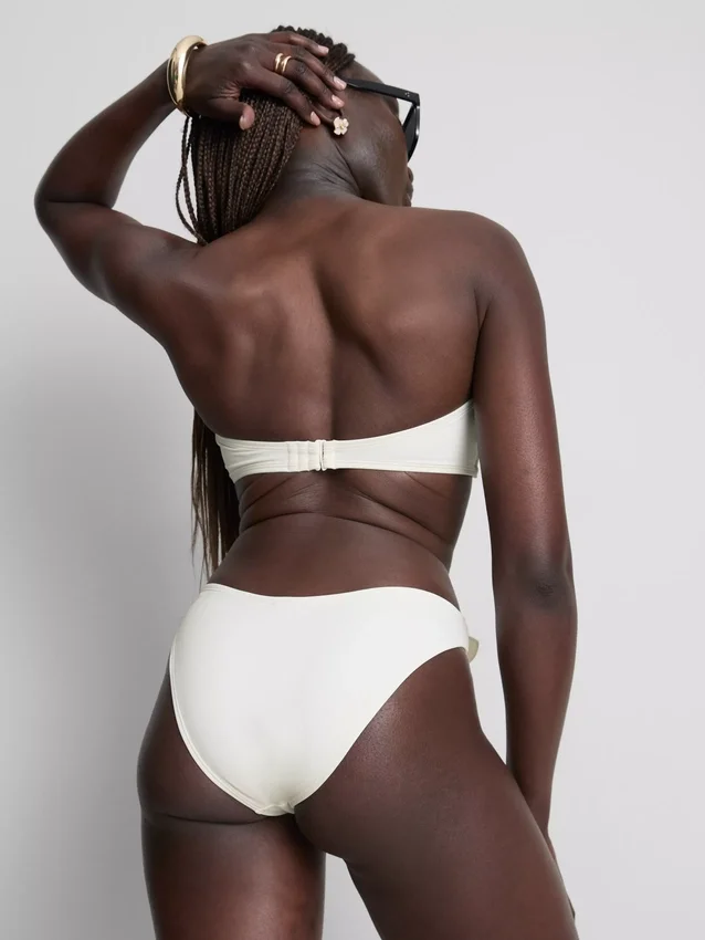 Bandeau-bikinitop met 3D-bloemen