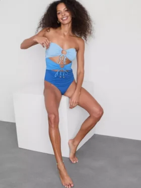 Bandeau-zwempak met uitsnijdingen
