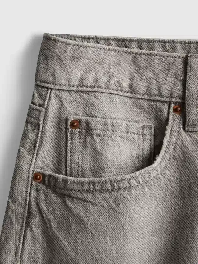 Bermudashort van denim met onafgewerkte zoom