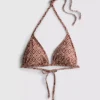 Bikinisets met driehoekige top en strikjes aan de zijkanten