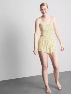 Bloemenpyjama-top met geribde cami