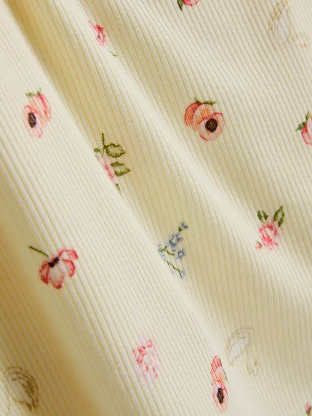 Bloemenpyjama-top met geribde cami
