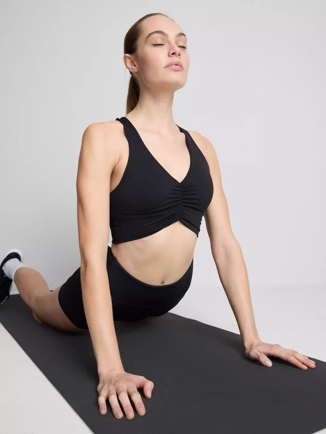 Boterzachte sportieve gerimpelde crop top