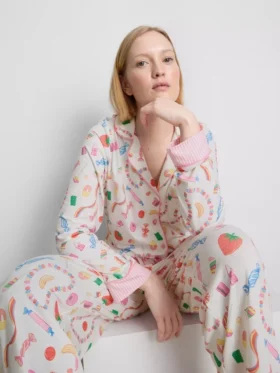Boyfriend-pyjama’s met ‘Sweet treat’-print