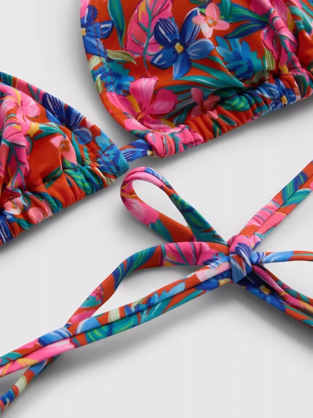 Braziliaanse driehoekige bikini set