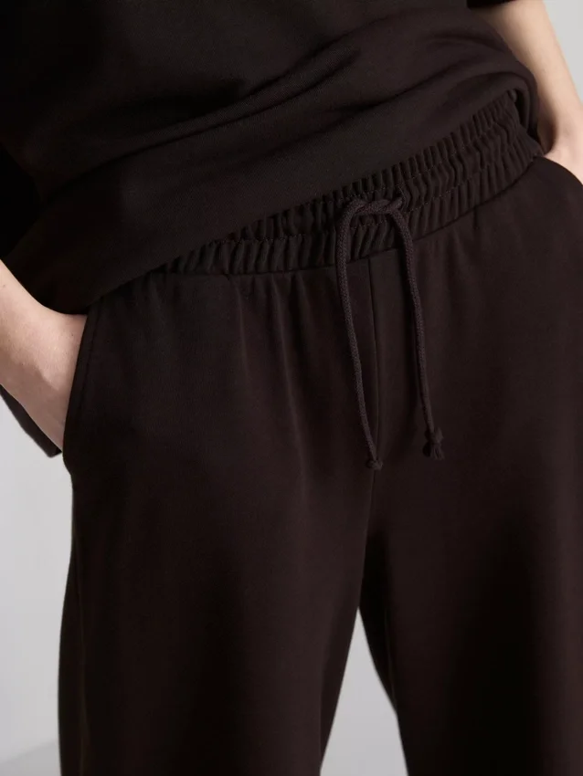 Brede joggingbroek met hoog katoengehalte