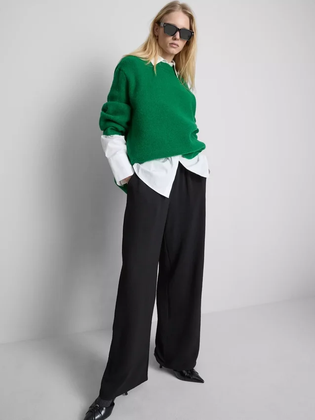 Broek met elastische taille en wijde pijpen
