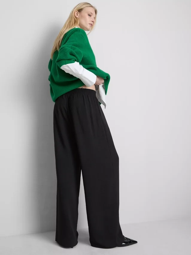 Broek met elastische taille en wijde pijpen