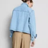 Broek met gekreukelde stof en wijde pijpen