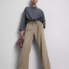 Broek met plooien en wijde pijpen