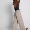Broek met plooien en wijde pijpen
