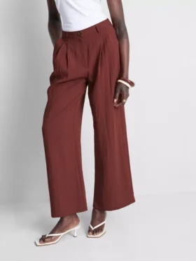 Broek met textuur en losse pasvorm, middelhoge taille