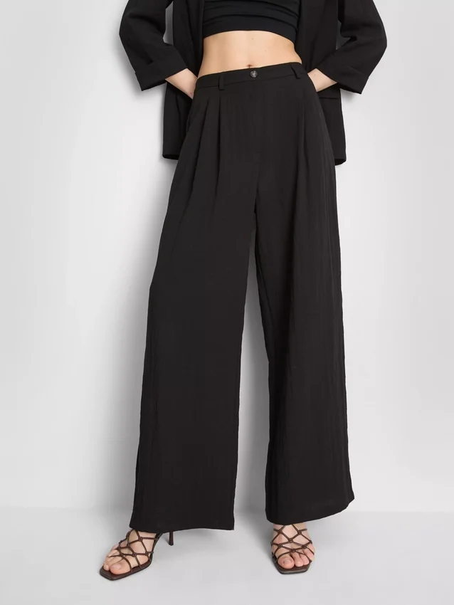 Broek met textuur en losse pasvorm, middelhoge taille