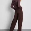 Broek met textuur en wijde pijpen