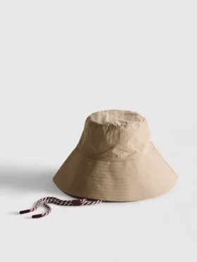 Buckethoed met kinband