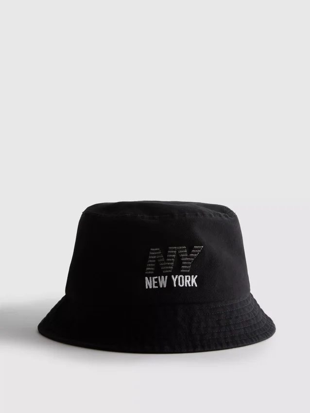 Buckethoed met New York-logo