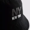 Buckethoed met New York-logo