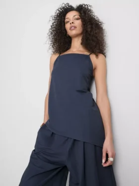 Cami-top met textuur en lang model