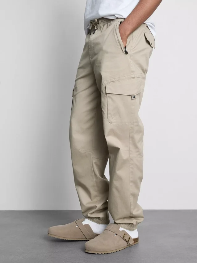 Cargo-joggingbroek met omgeslagen pijpen