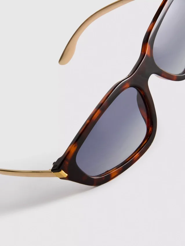 Cat-eye zonnebril
