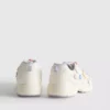 Chunky sneakers met bloemendetails