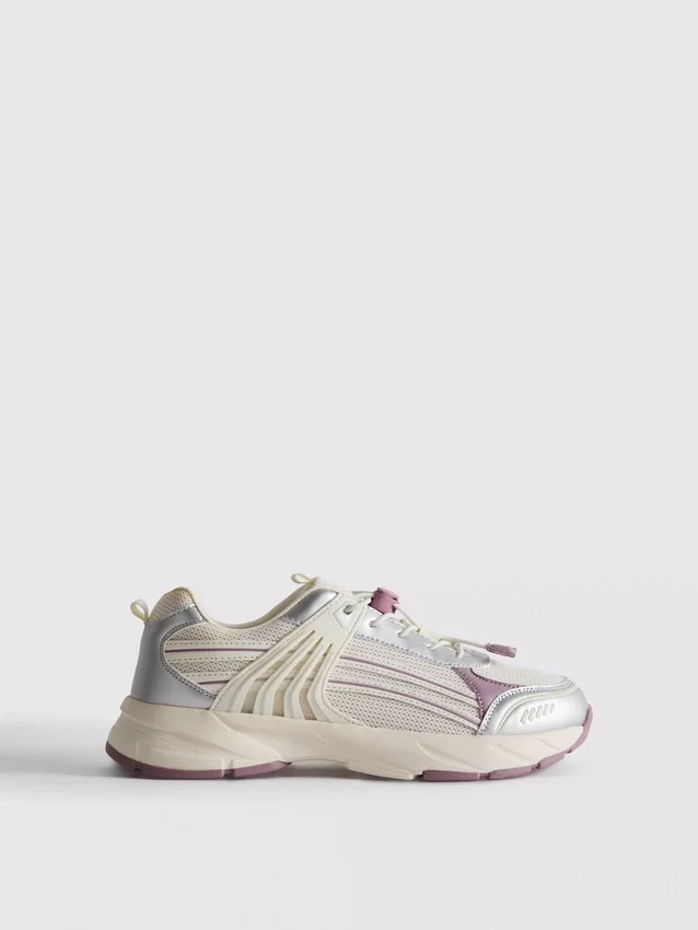 Chunky sneakers met sluiting met knevel