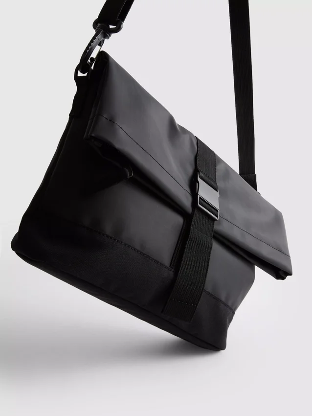 Crossbodytas met gespsluiting